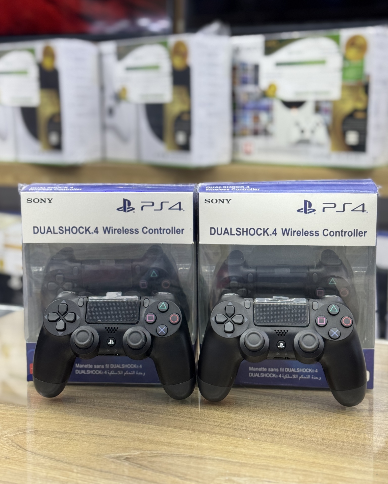  ps4 pro 1 ترابایت 18 ماه ضمانت تعویض پک بازی و دو دسته آکبند 