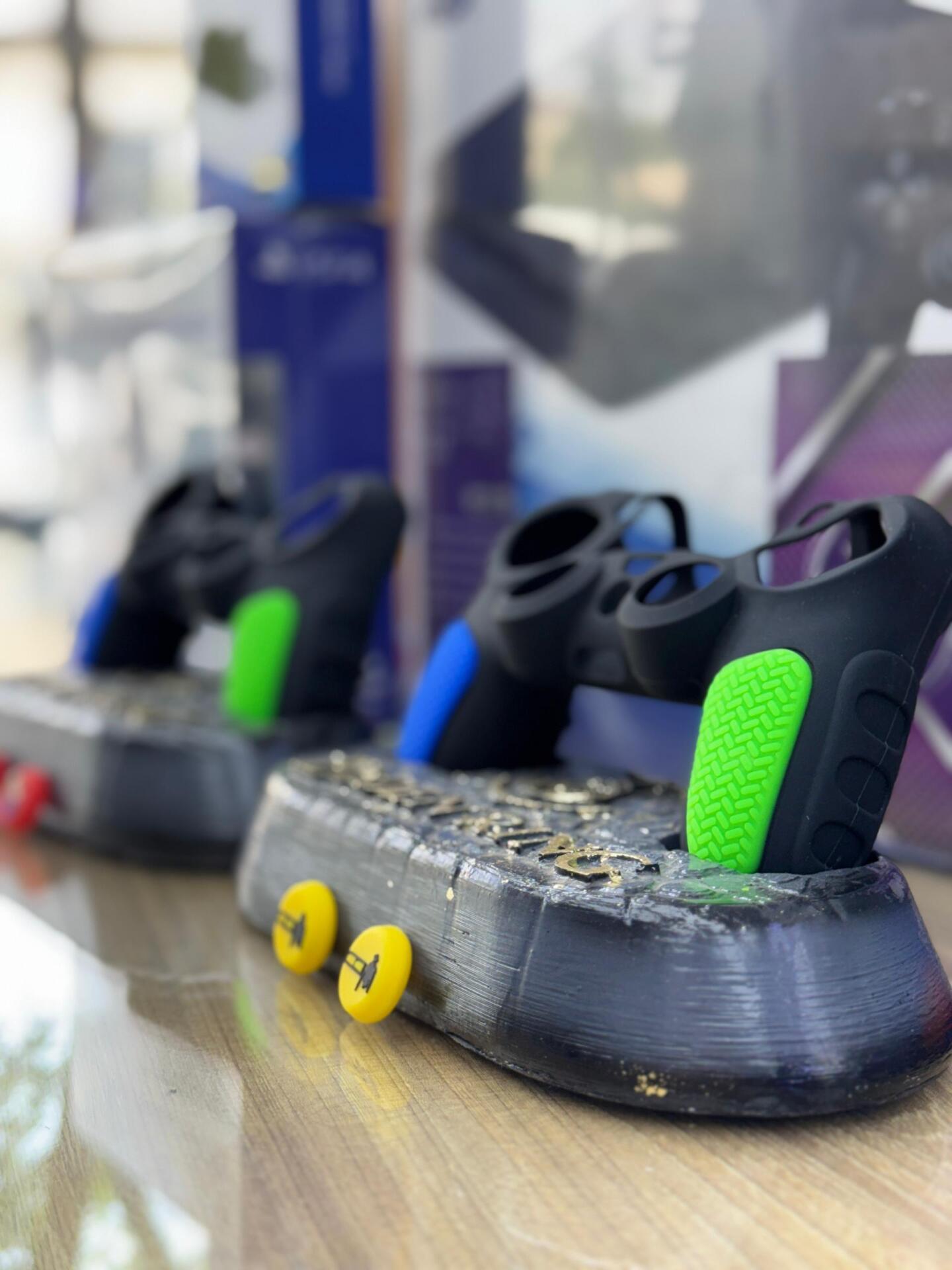 پلی استیشن 4 اسلیم 1 ترابایت همراه با پک بازی و دسته