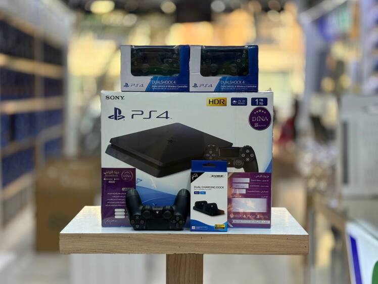 ps4 اسلیم 1 ترابایت همراه با پک بازی و دسته